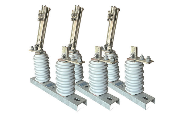 kwaliteit  Outdoor Disconnector Switch Ceramic Insulator Hookstick Operated Switch 700Pa Used With Vacuum Circuit Breaker fabriek