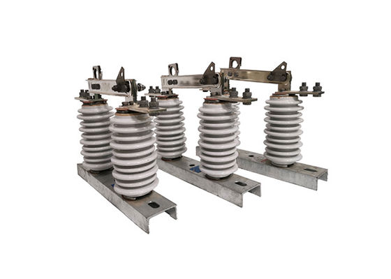 Buitenverbindingsschakelaar GW9-10/630A DC Hoogspanningselektrische isolatie porseleinenverbinding