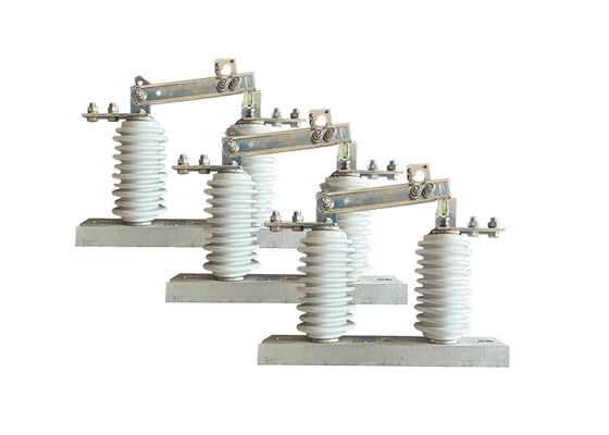 12kV 630A Loadbuster Ontkoppelingsschakelaar Gemakkelijk te bedienen Buiten Gebruikte HV Elektrische Isolator Maximale hoogte 1000 meter